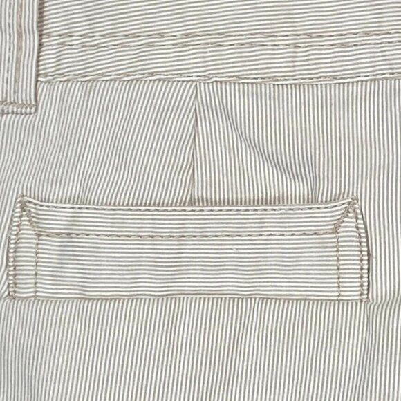 Charter Club Three-Button-Hem Capri Classic Fit Jeans Size 8 Ivory - Picture 7 of 9
